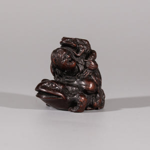 Netsuke - Gama Sennin with Two Toads