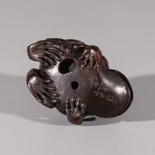 Load image into Gallery viewer, Netsuke - Gama Sennin with Two Toads