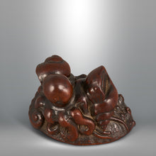 Load image into Gallery viewer, Netsuke - Awabi and Octopus