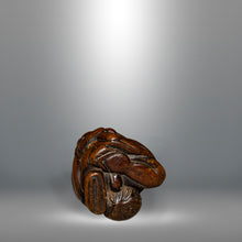 Load image into Gallery viewer, Netsuke – Man and Clam Shell