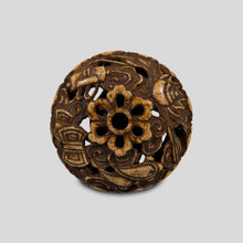 Load image into Gallery viewer, Netsuke – Precious Objects