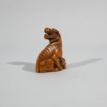 Load image into Gallery viewer, Netsuke – Dog with Hare